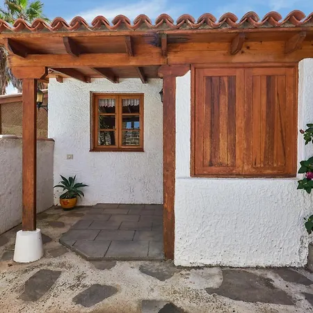Charming House In With Shared Pool * Буэнависта-дель-Норте