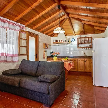 Charming House In With Shared Pool Дом отдыха *