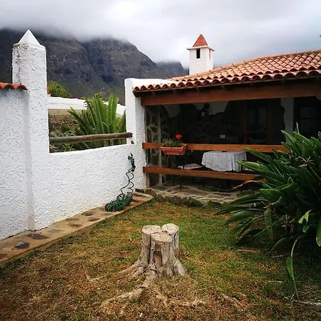Charming House In With Shared Pool Nyaraló Buenavista del Norte