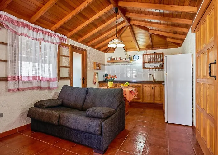 Charming House In With Shared Pool Semesterbostad *